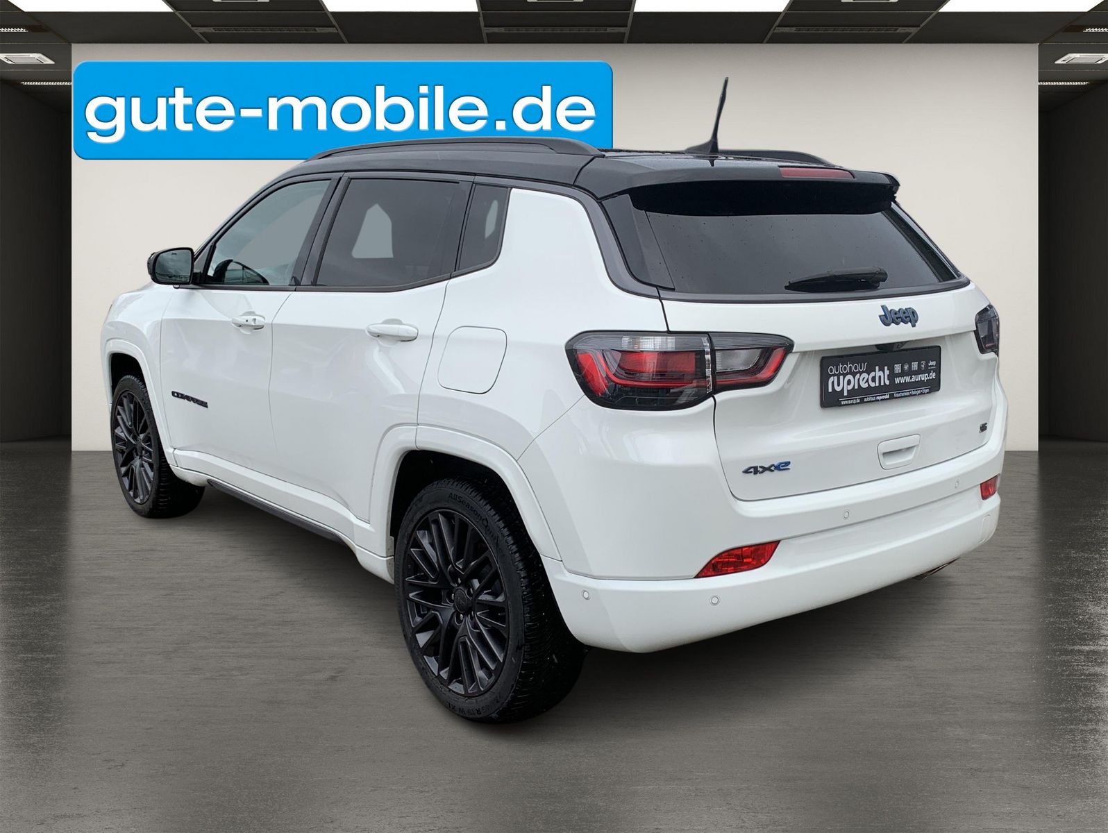 Fahrzeugabbildung Jeep Compass S Plug-In Hybrid 4WD |LEDER| El.Heckkl.