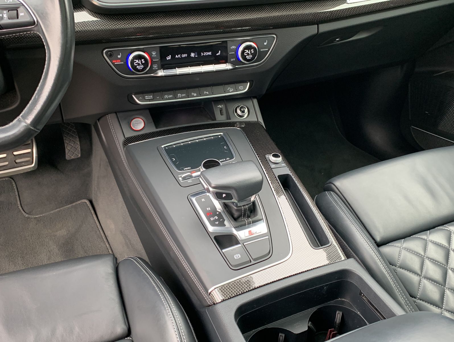 Fahrzeugabbildung Audi SQ5 3.0 TSI 3x S-Line|PANO|R-KAMERA|LUFT|B&O|21"